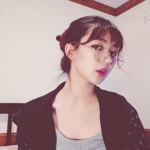 Meet your Posher, Ella